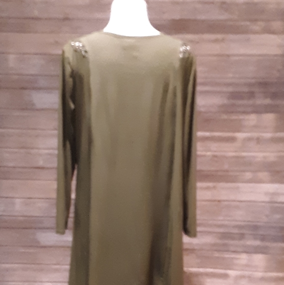 Soft Cut Lattice Deatailed Dress - Picture 2 of 3